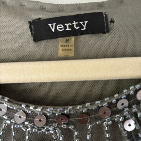 Verty beaded formal dress - Picture 3 of 6